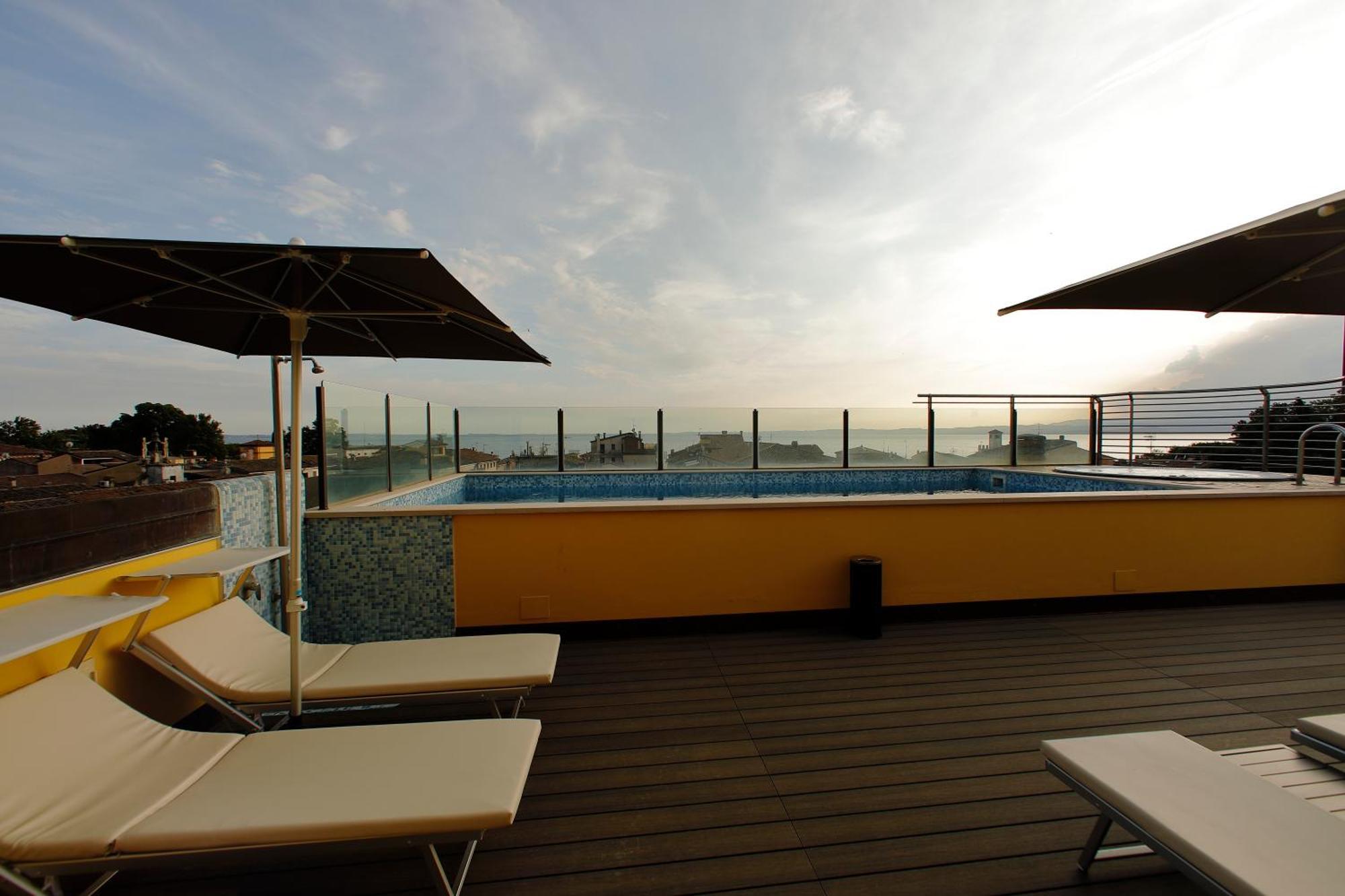 Hotel Namia By Dori Bardolino Exterior photo