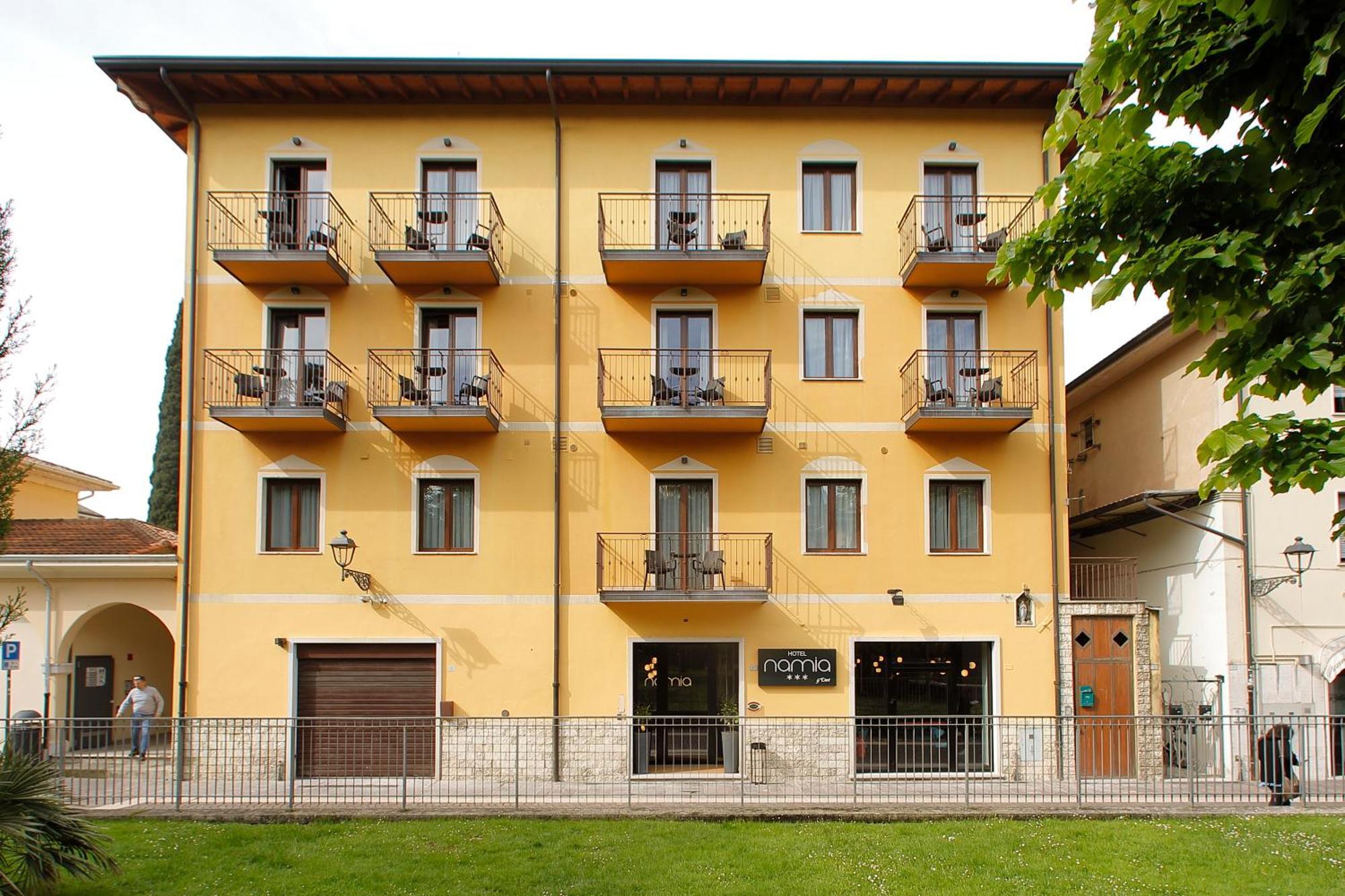 Hotel Namia By Dori Bardolino Exterior photo